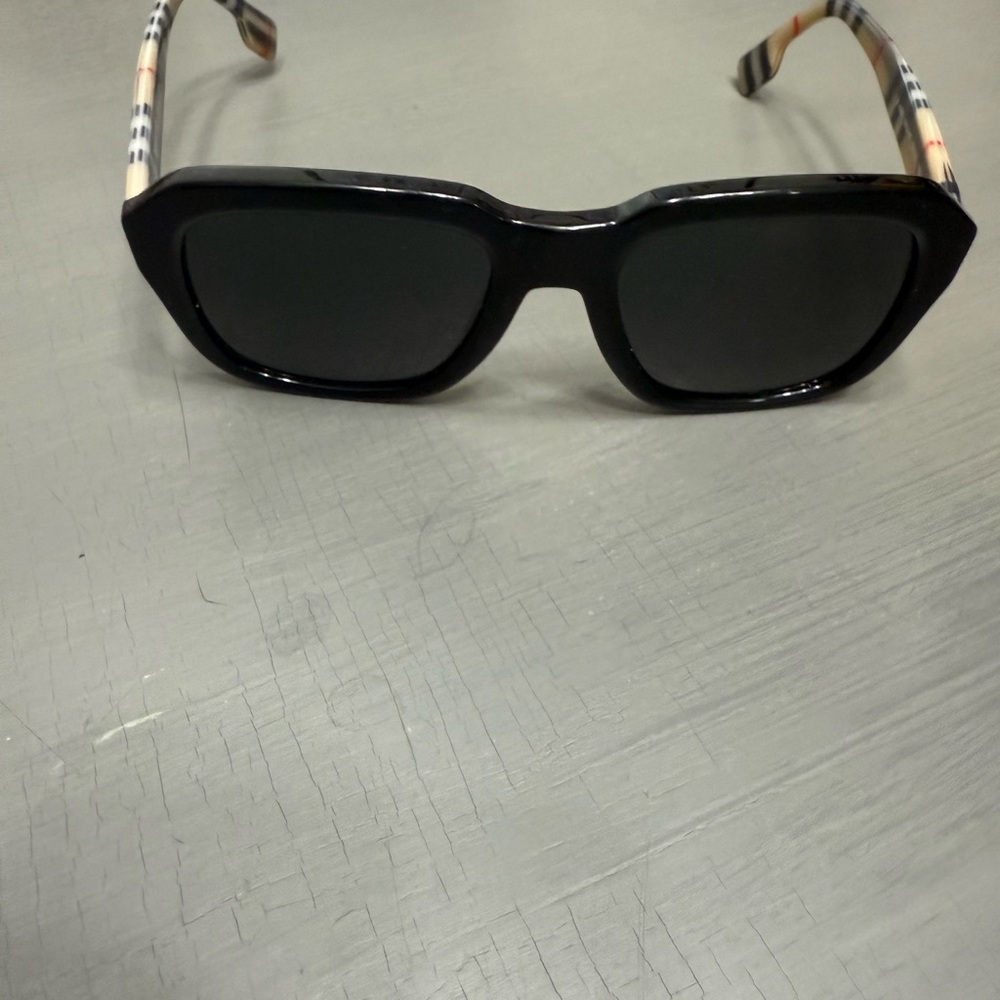 Burberry Black and Gray Men's Sunglasses